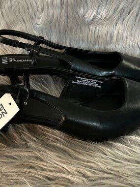 No Boundaries Kitten Sling Heels Women’s Wide Black Slip On Heeled